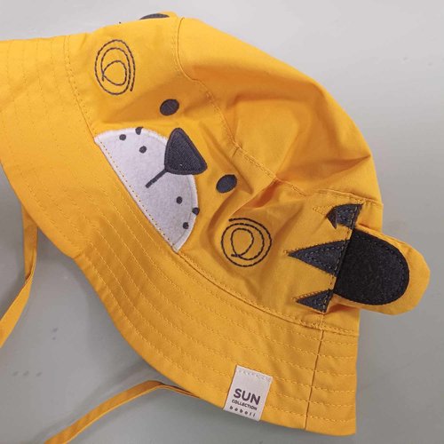 chapeau jaune
